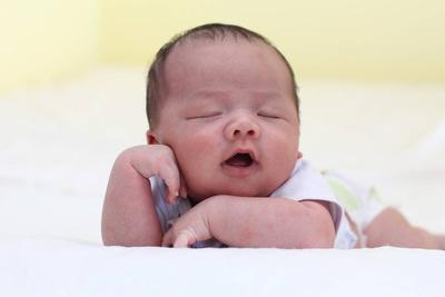 夜间护理新生宝宝的经验谈