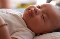 宝宝多大可以自己睡觉 让宝宝自己睡的方法有哪些