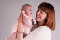 未满月婴儿吐奶絮状是什么原因  如何处理小宝宝吐奶