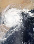 应急管理部：台风“山竹”已造成4人死亡，具体灾情仍在统计 面对台风的来临，我们应采取什么措施