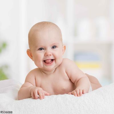 婴儿白癜风早期有哪些症状表现？