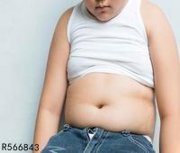 小心孩子肥胖是吃出来的？这些做法你家是否常出现，赶紧改掉！