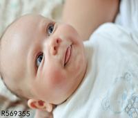 婴儿脸部过敏怎么办 婴儿脸部过敏的护理方法