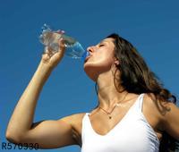 喝水越多越好吗 20个小细节暗藏健康危机