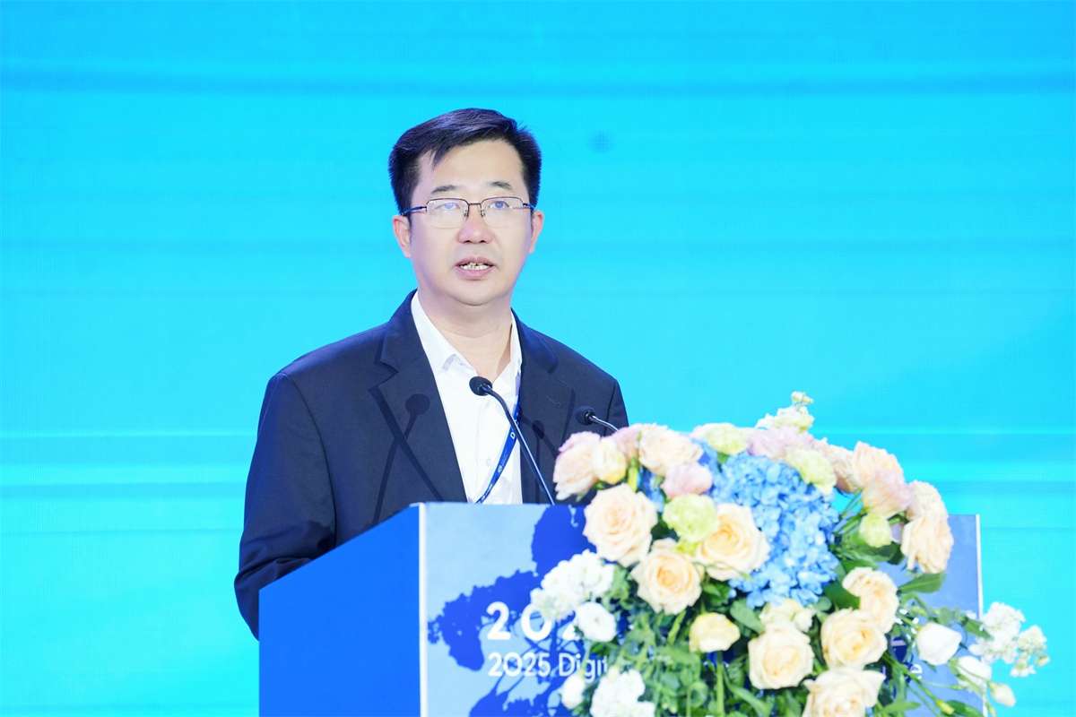 李文秀.jpg