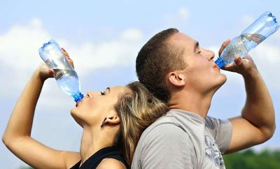 正确的喝水减肥法是什么