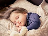 婴儿过敏性咳嗽怎么治疗 引发宝宝过敏性咳嗽病因