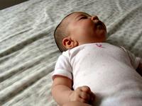新生宝宝肚脐脱落后怎么护理 新生儿肚脐用什么消毒