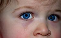 红眼病用尿洗可以吗 导致人们患上红眼病的原因