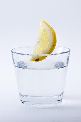 ​喝水减肥对人体有害！