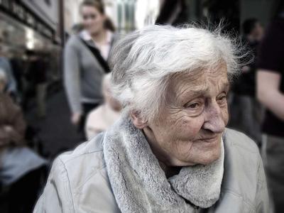 ​老年性低味觉症怎么回事