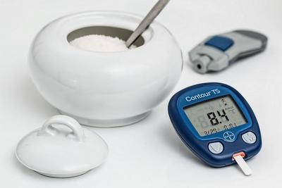 出生体重低于克易患型糖尿病