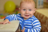 小孩拉奶瓣是什么原因 宝宝大便有泡沫的原因