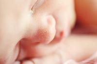 新生儿的肚子老是咕噜的响怎么回事 新生儿怎么护理与喂养