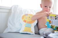 婴儿起疹子和发烧的区别有哪些 为什么婴儿会起疹子