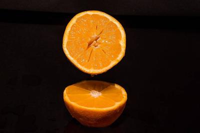 ​开车族每天吃橙子可减少汽车尾气对健康损害