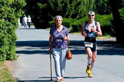 ​哪些老人不适宜跑步运动