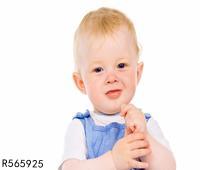 婴儿吃奶粉过敏的症状 宝宝喝奶粉的误区