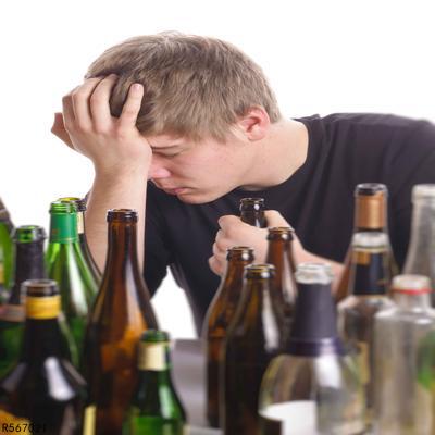 酒精对白癜风患者的病情有什么影响？