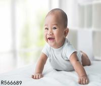 五个月宝宝奶量 怎么开发五个月宝宝的智力
