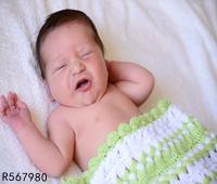 八个月的宝宝吐奶是什么原因 婴儿吐奶怎么办