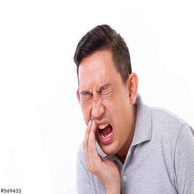 口腔溃疡引起舌头上面疼怎么治