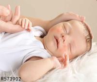 满月宝宝如何排除脑瘫 怎样预防新生儿脑瘫